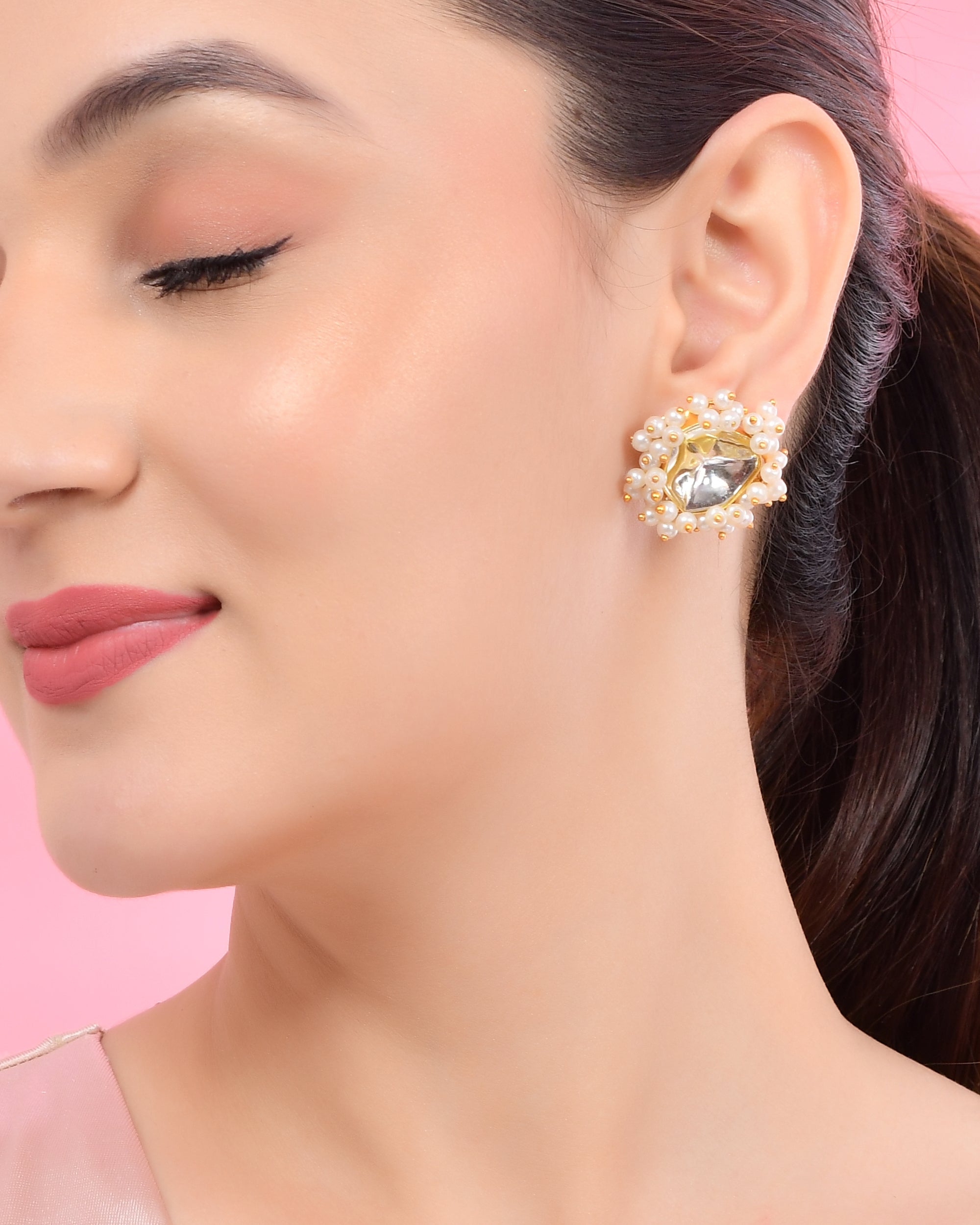 IMMITATION MOZONITE POLKI STUDS